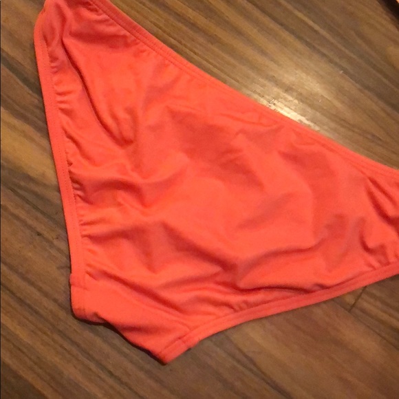 Bikini Set - Picture 4 of 5